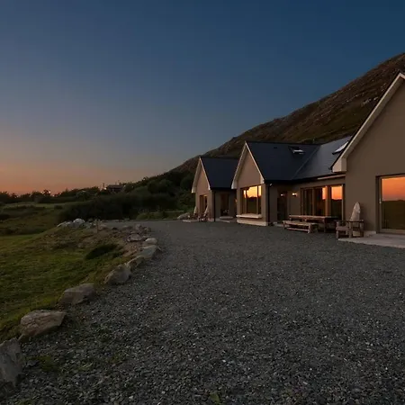 Dolphin - Holiday home Clifden